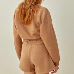 Size small brown Reformation sweatshorts. Comfortable waistband that is thick.